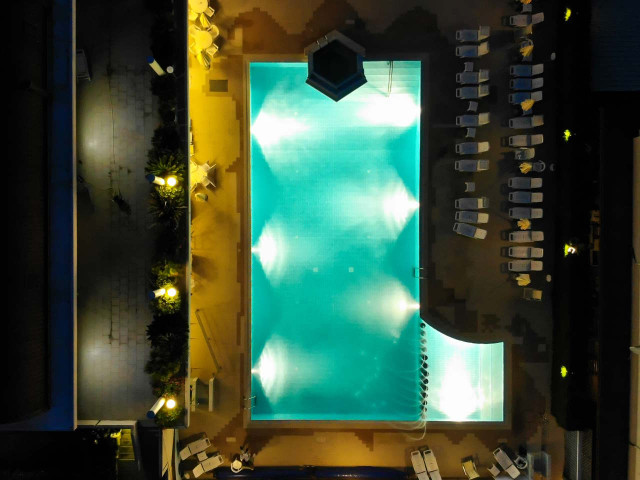 media.gallery piscina