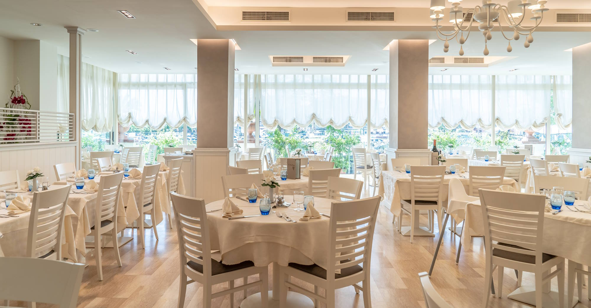 media.slide_sala_pranzo